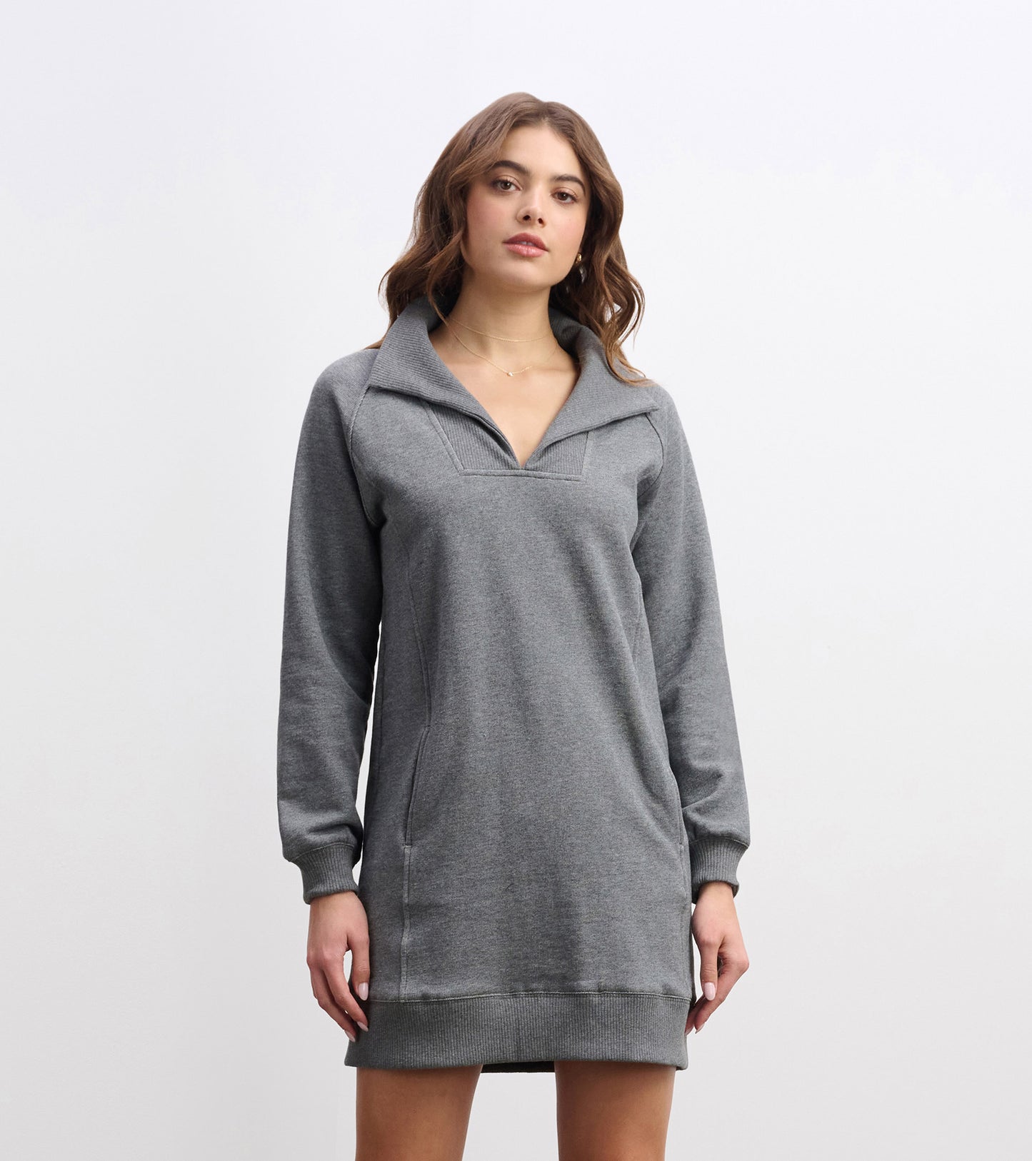 Robe à col cranté