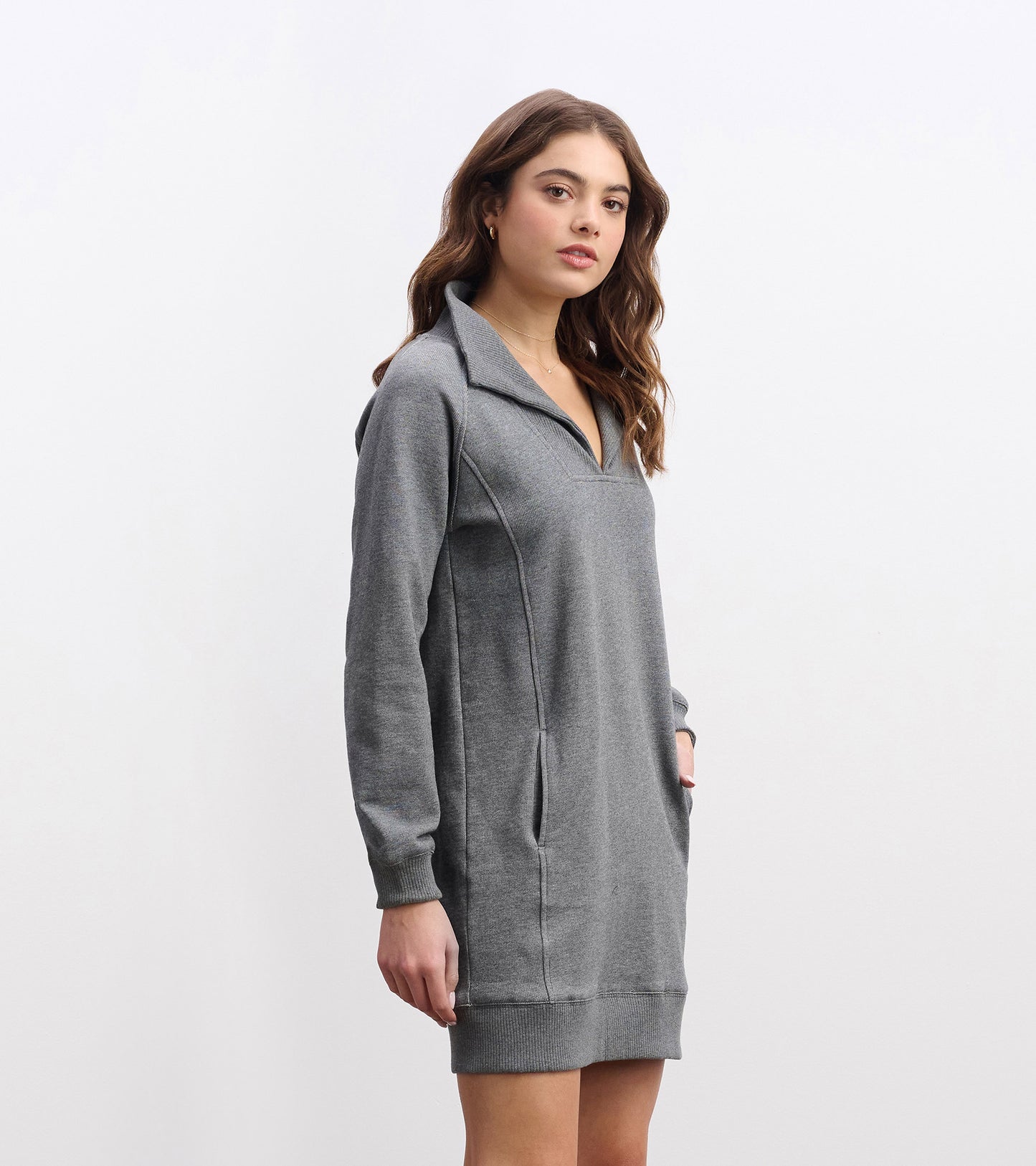 Robe à col cranté