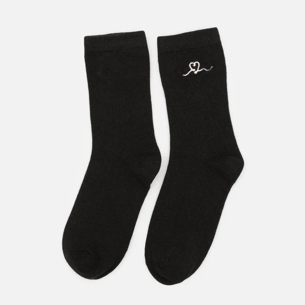 Bas noir avec broderie cœur blanc