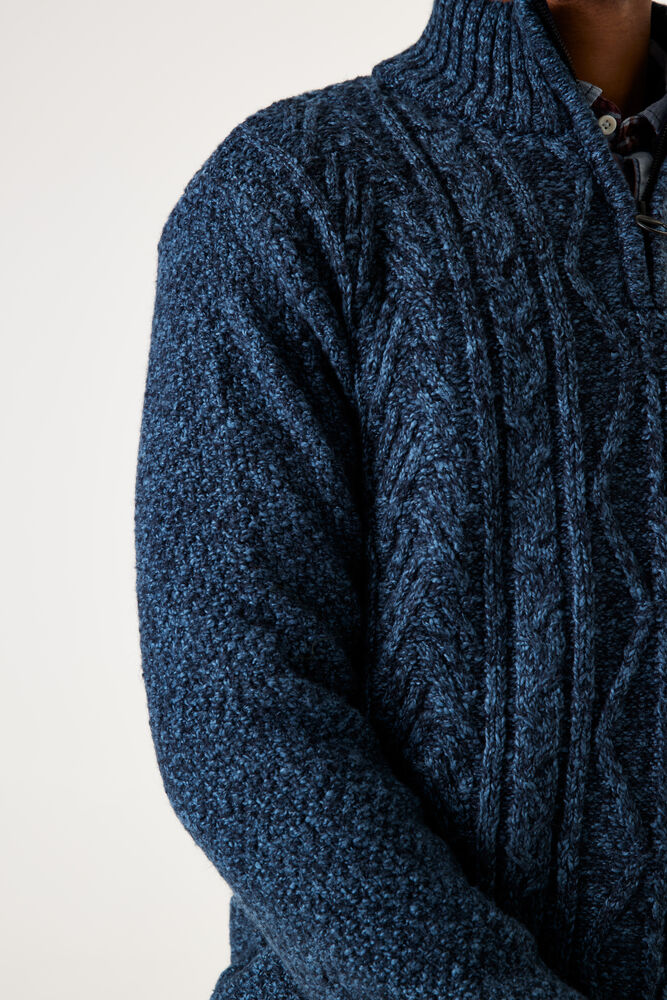 Pull en maille torsadée