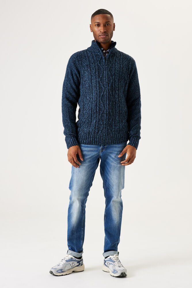 Pull en maille torsadée