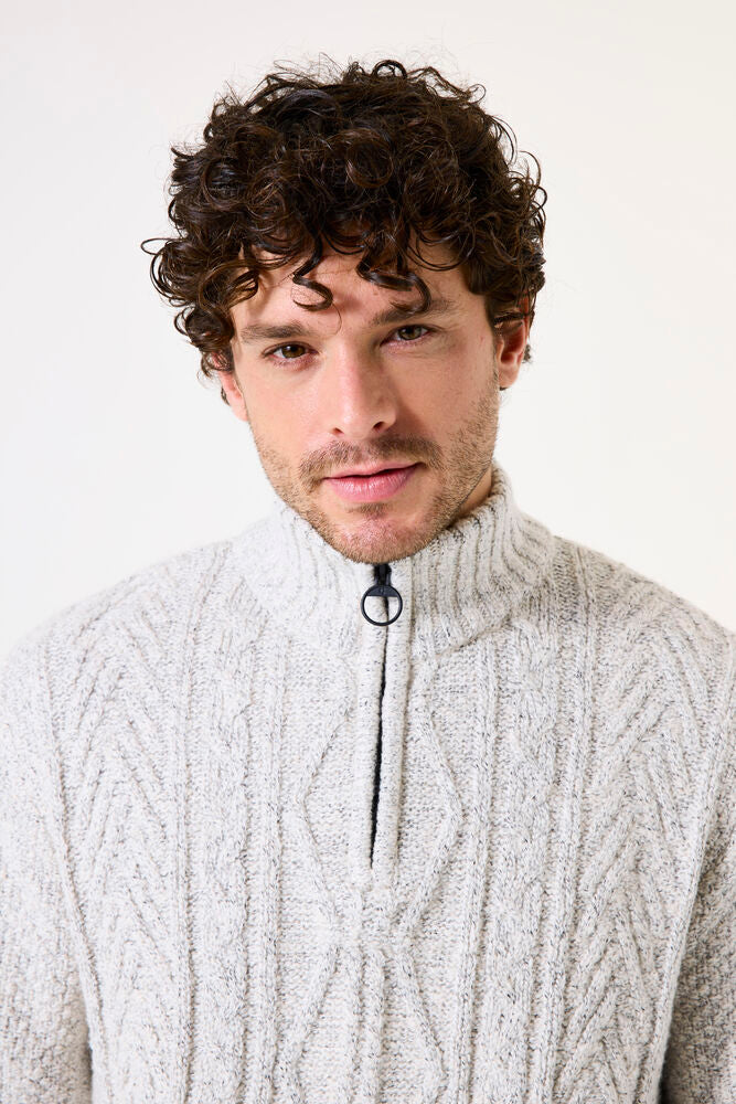 Pull en maille torsadée