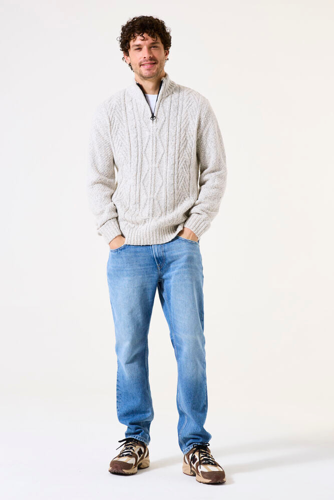 Pull en maille torsadée