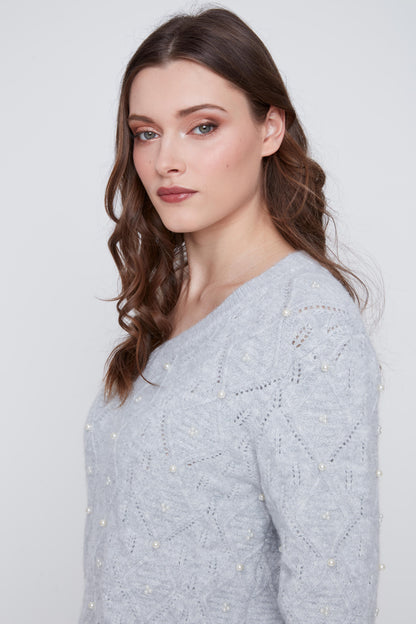 Tricot orné de perles