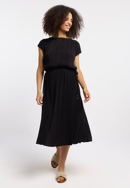 Robe noire féminine au tombé souple