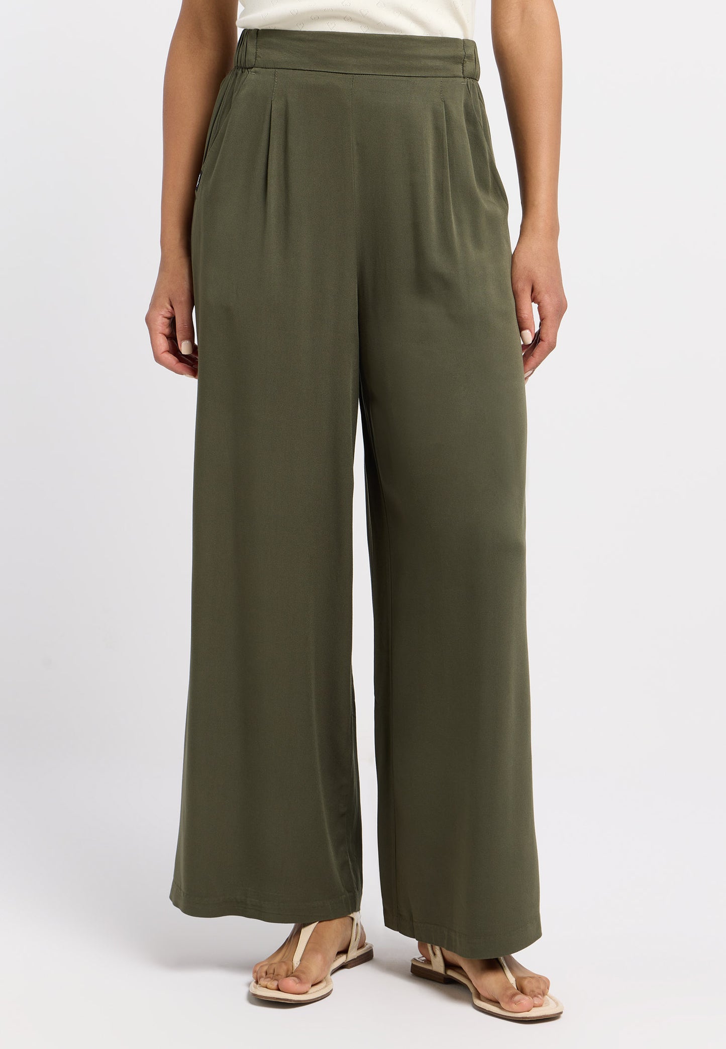Pantalon kaki élégant à jambe ample