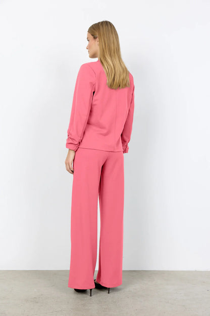 Blazer rose chic et lumineux