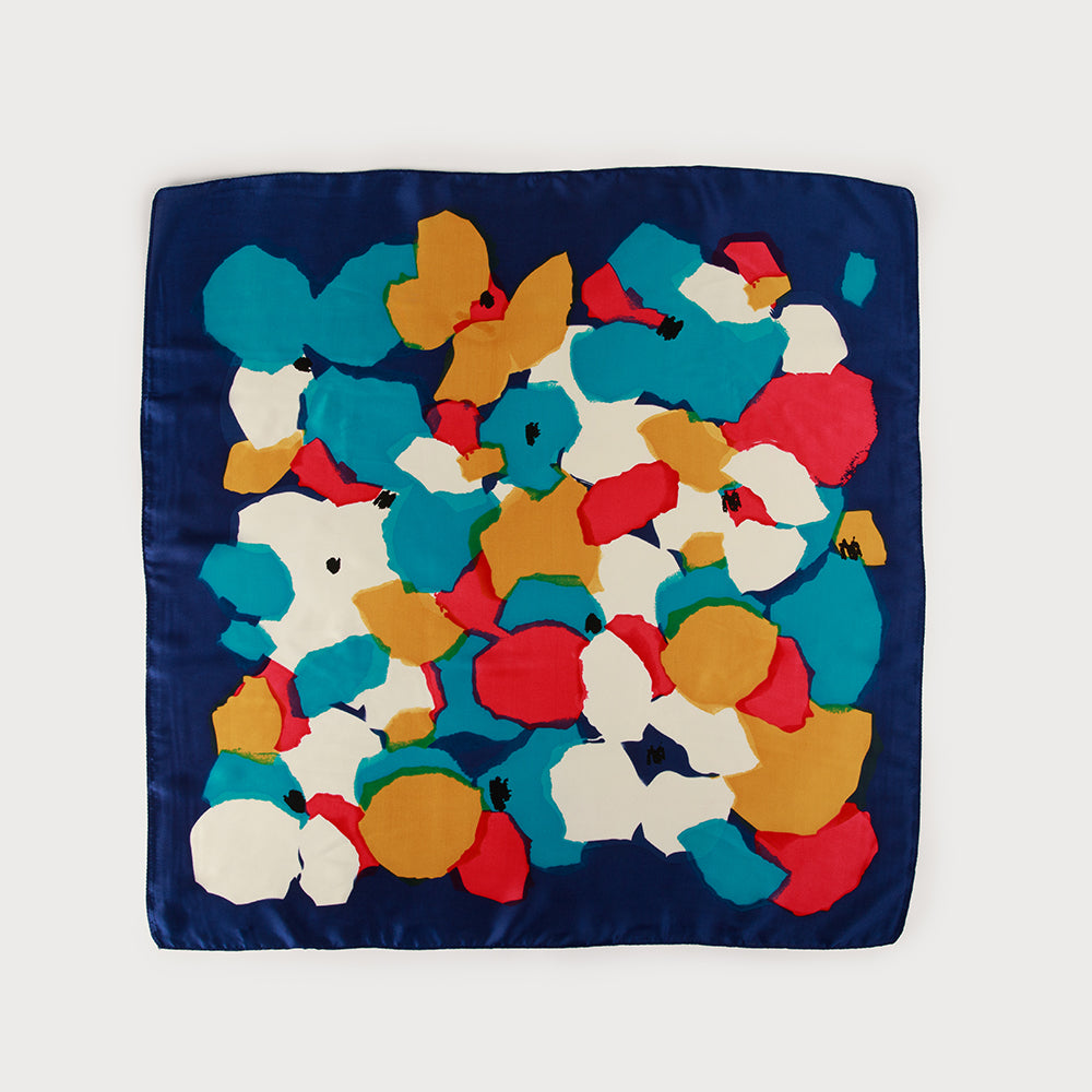 Petit foulard satiné carré motif floral abstrait