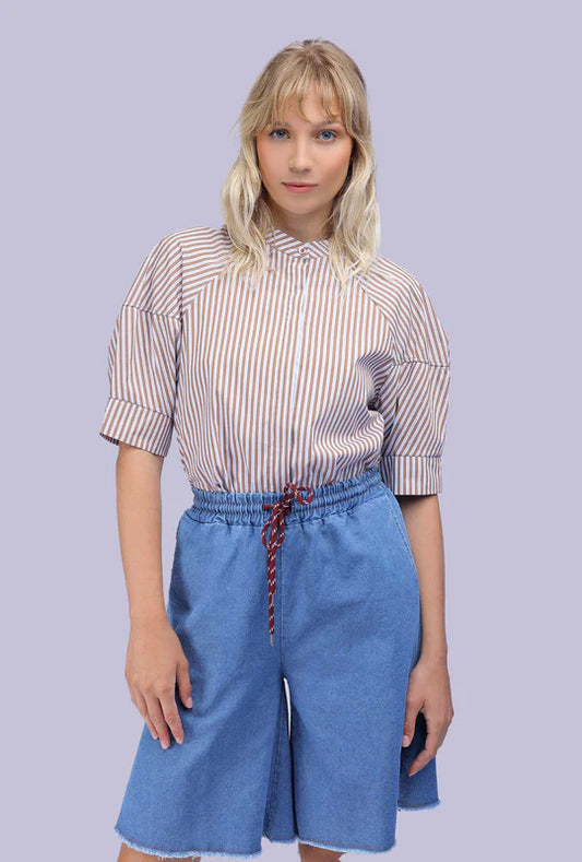 Short décontracté à taille élastique avec cordon