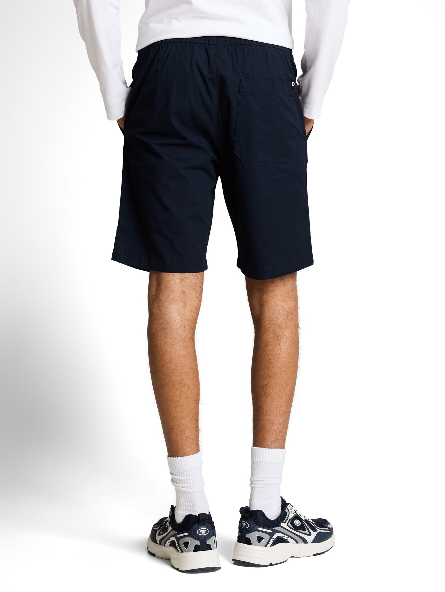 Short estival bleu marine à taille élastique