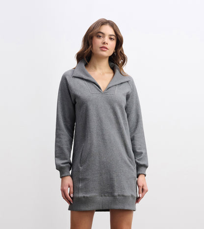 Robe à col cranté
