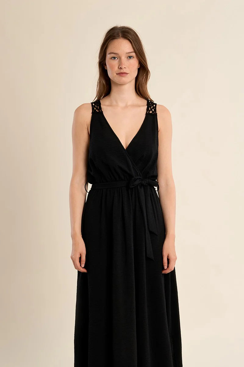 L’incontournable robe noire d’été