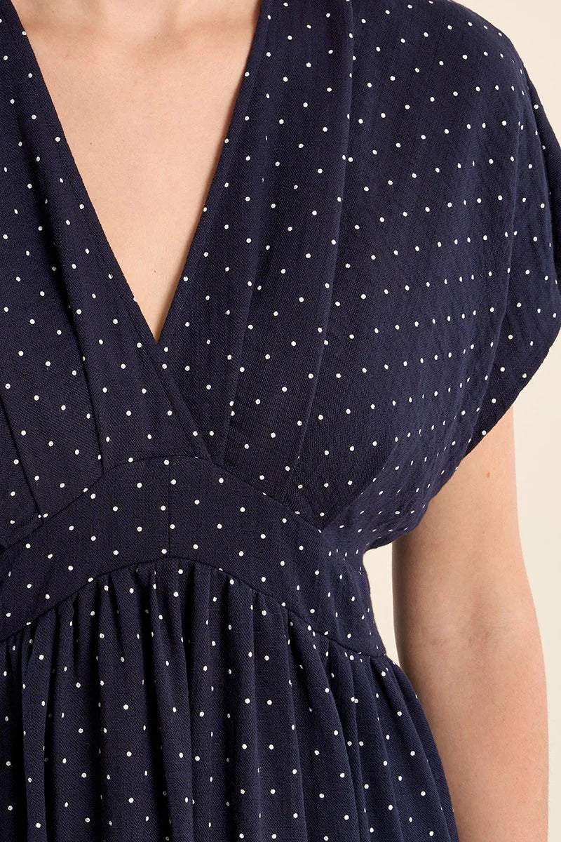 Robe longue marine à pois