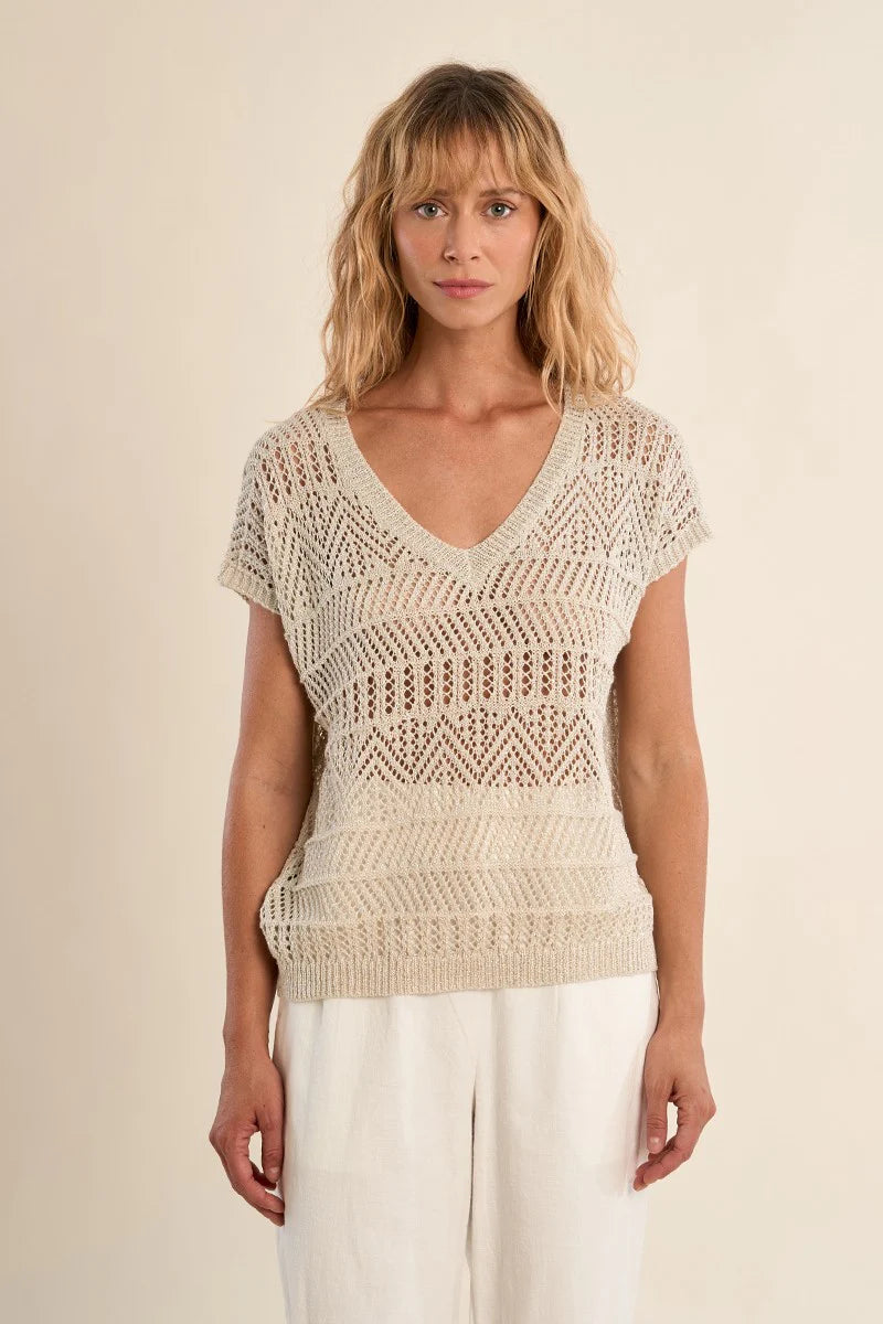Tricot léger à l’élégance décontractée