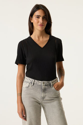 Le t-shirt féminin par excellence