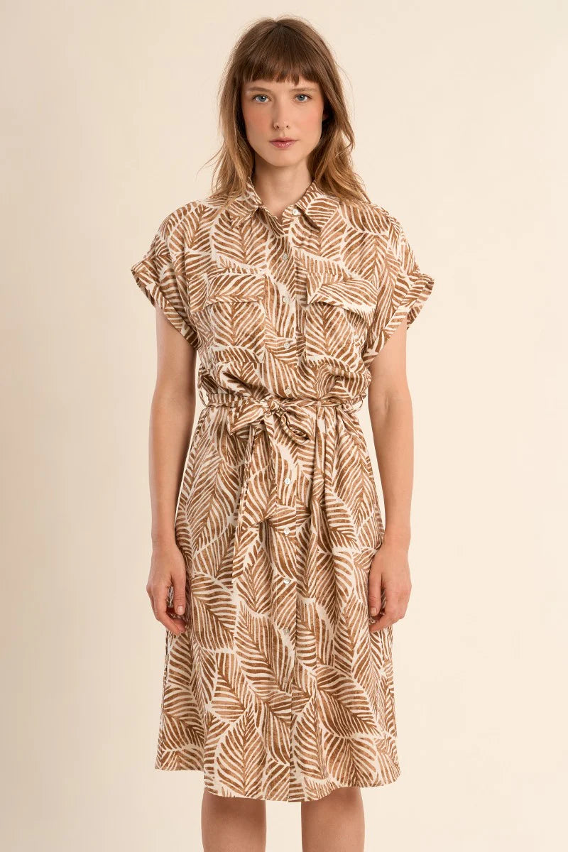 Robe chemise à la douceur estivale