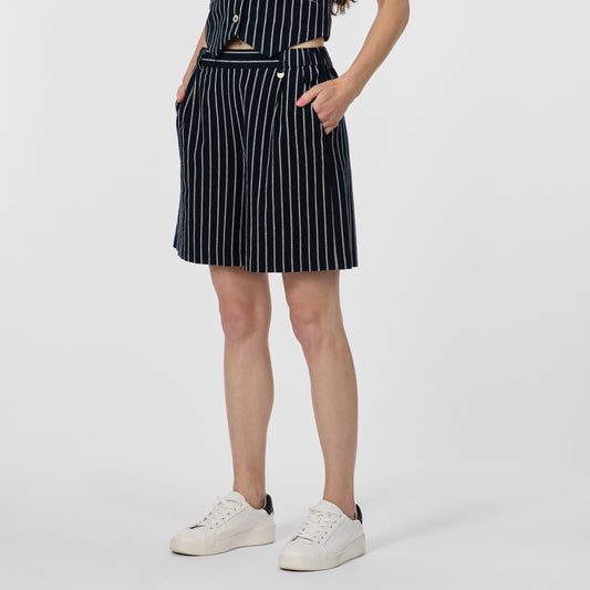 Short rayé au charme nautique