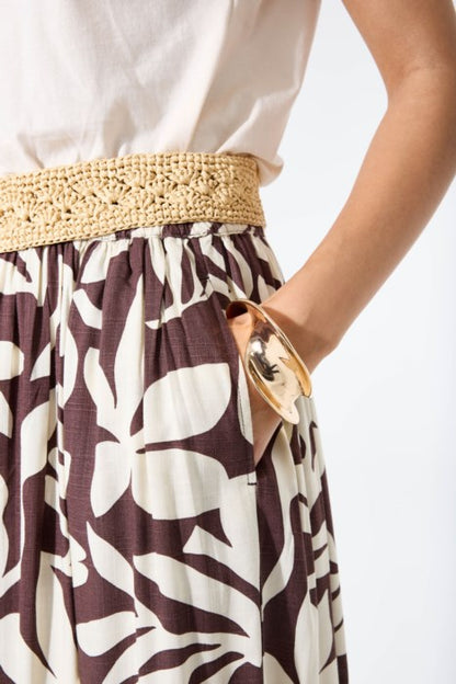 Jupe midi brun à imprimé feuillage taille haute fluide