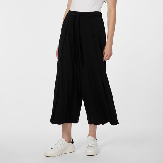 Le pantalon noir qu’on aime avoir