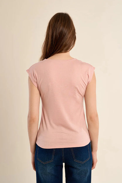 T-shirt rose poudré au col scintillant