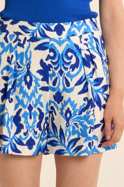 Short fluide aux nuances de bleu