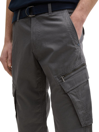 Short cargo au-sessus du genou