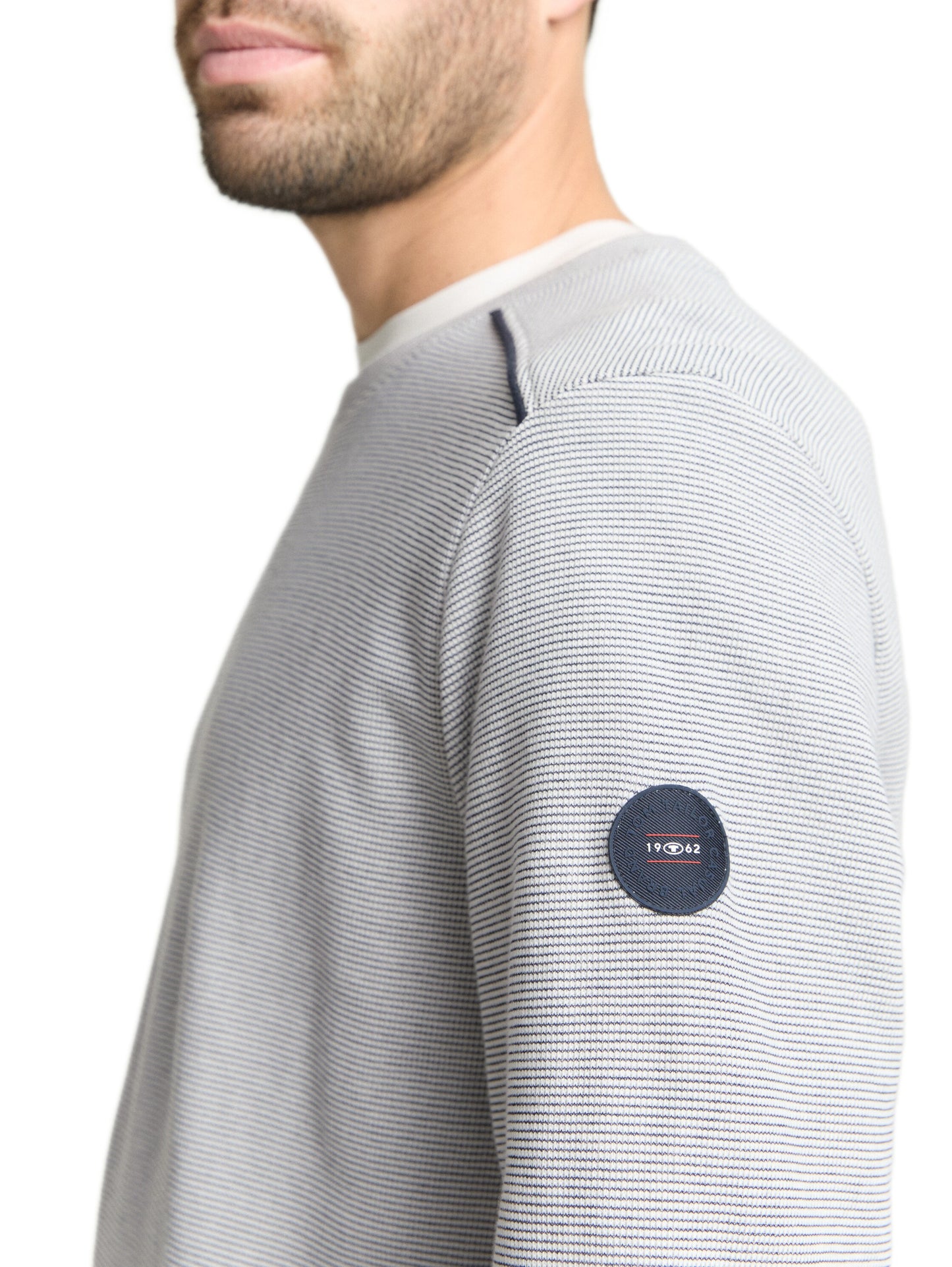 Sweat-shirt avec badge