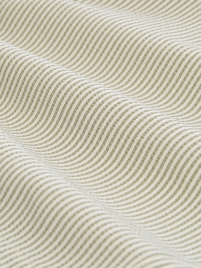 Un essentiel de plage au style raffiné