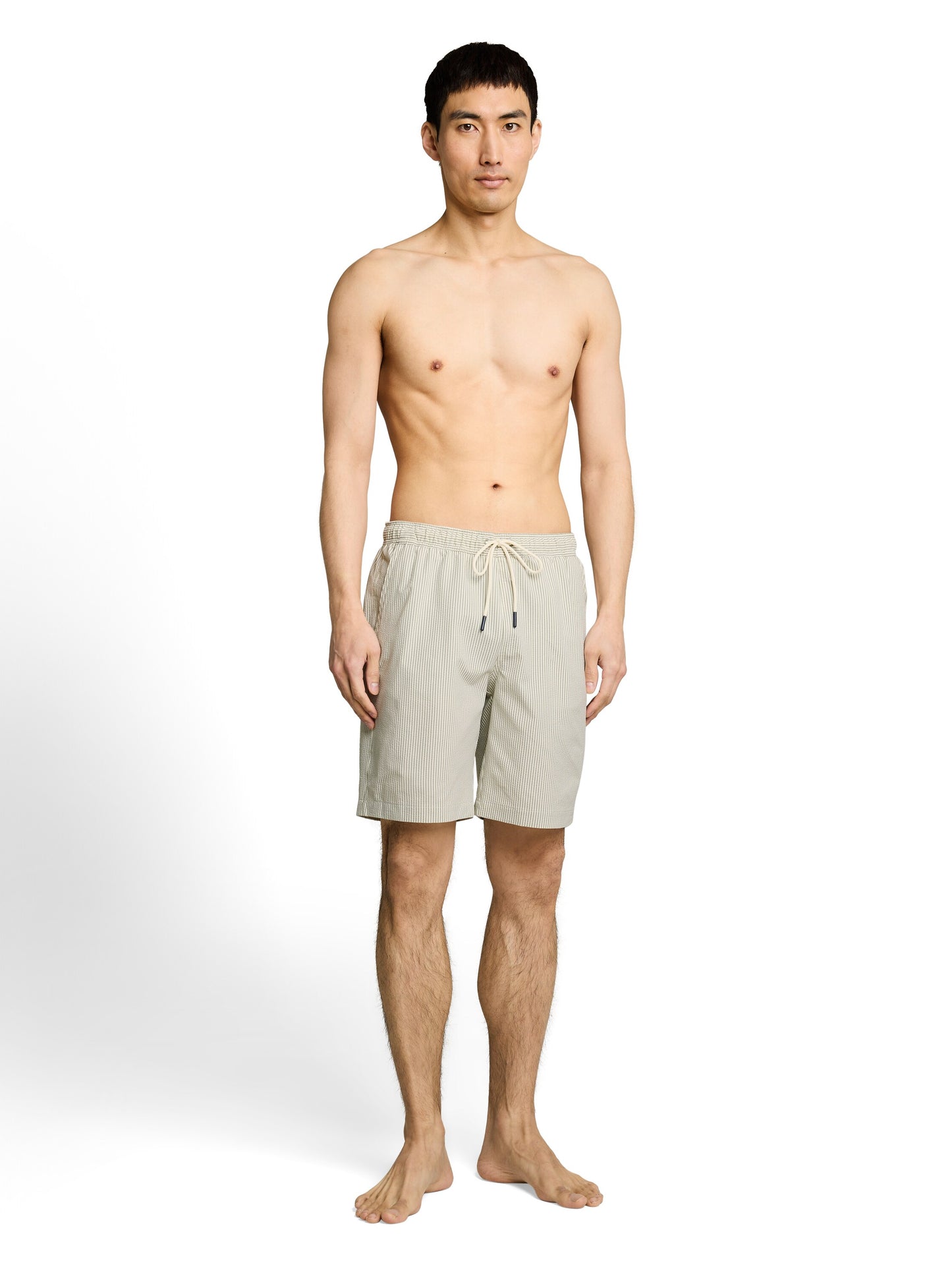 Un essentiel de plage au style raffiné
