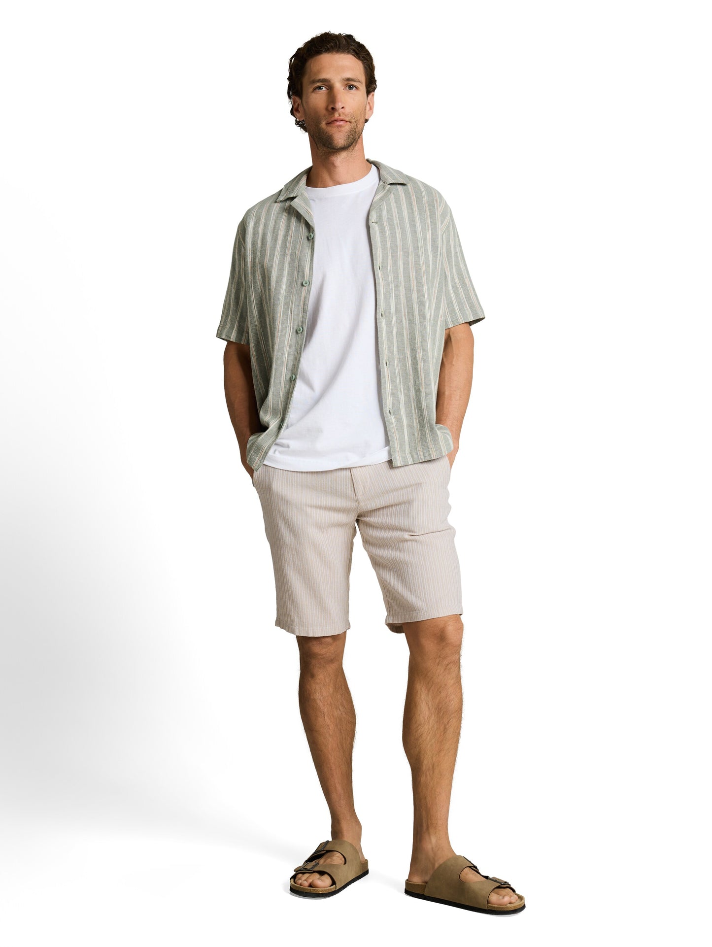 Short habillé rayé style bord de mer