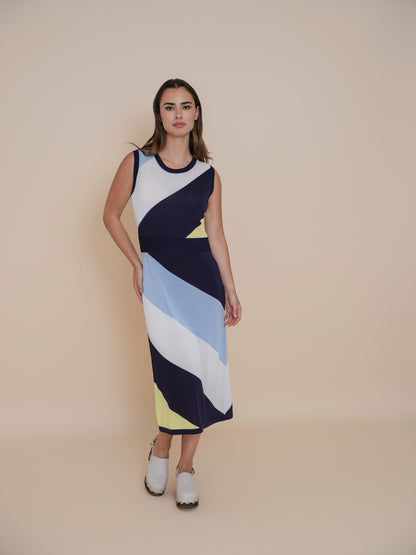 Robe midi graphique aux nuances bleutées modernes