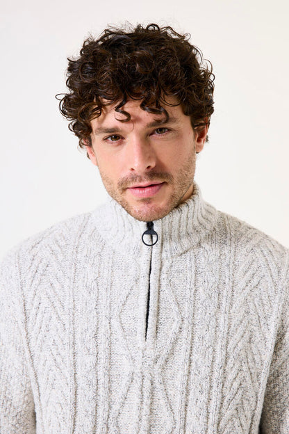 Pull en maille torsadée